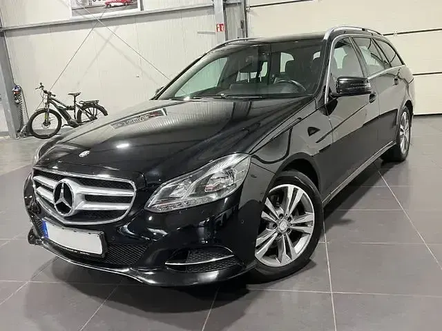 Usata Mercedes E250 211 CV (155 kW) 2013 Nero Berlina
