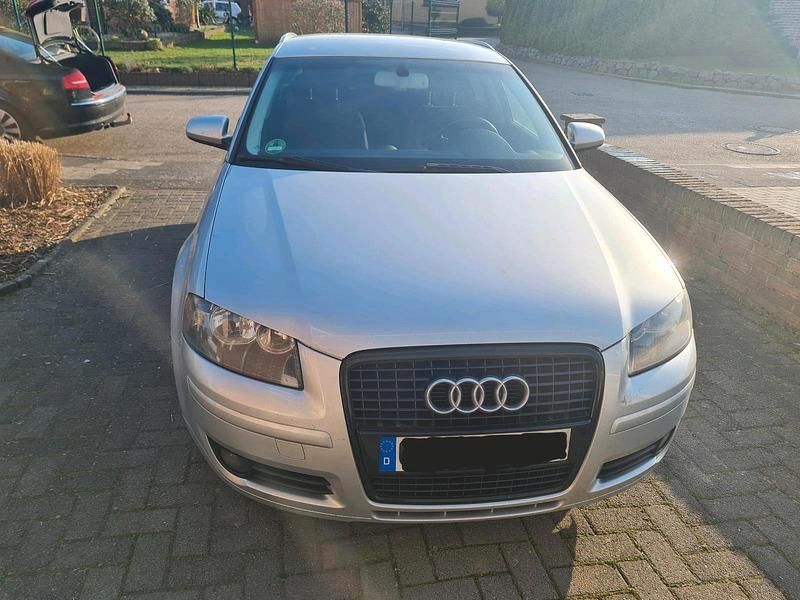 Gebraucht Audi A3 Sportback 116 PS (85 kW) 2005 Silber Kleinwagen