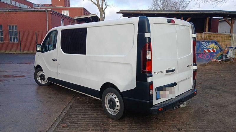Gebraucht Renault Trafic 95 PS (69 kW) 2018 Weiß Van / Kleinbus