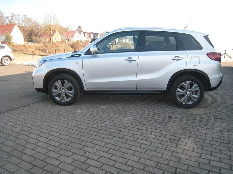 Neu Suzuki Vitara Comfort 101 PS (74 kW) 2025 Other SUV
