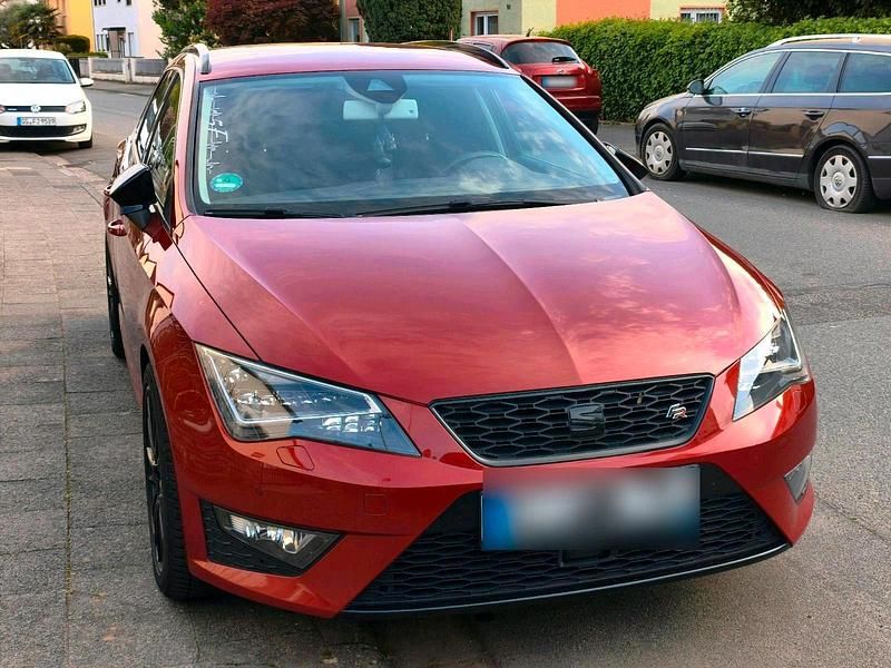 Second-hand Seat Leon ST FR 150 CP (110 kW) 2015 Roșu Break