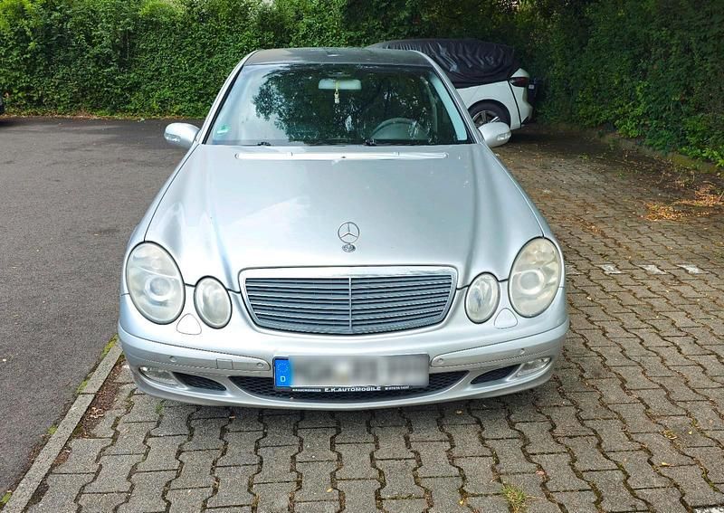 Gebraucht 2002 Mercedes E220 Limousine | 1.800 € (Teuer) - Bild 1/4