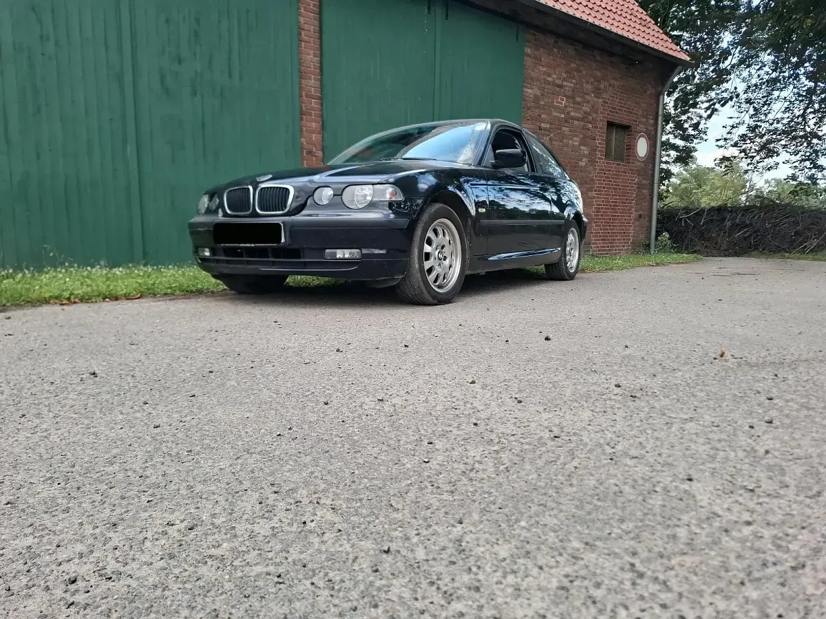 Gebraucht BMW 316 Compact 115 PS (84 kW) 2004 Schwarz Kleinwagen