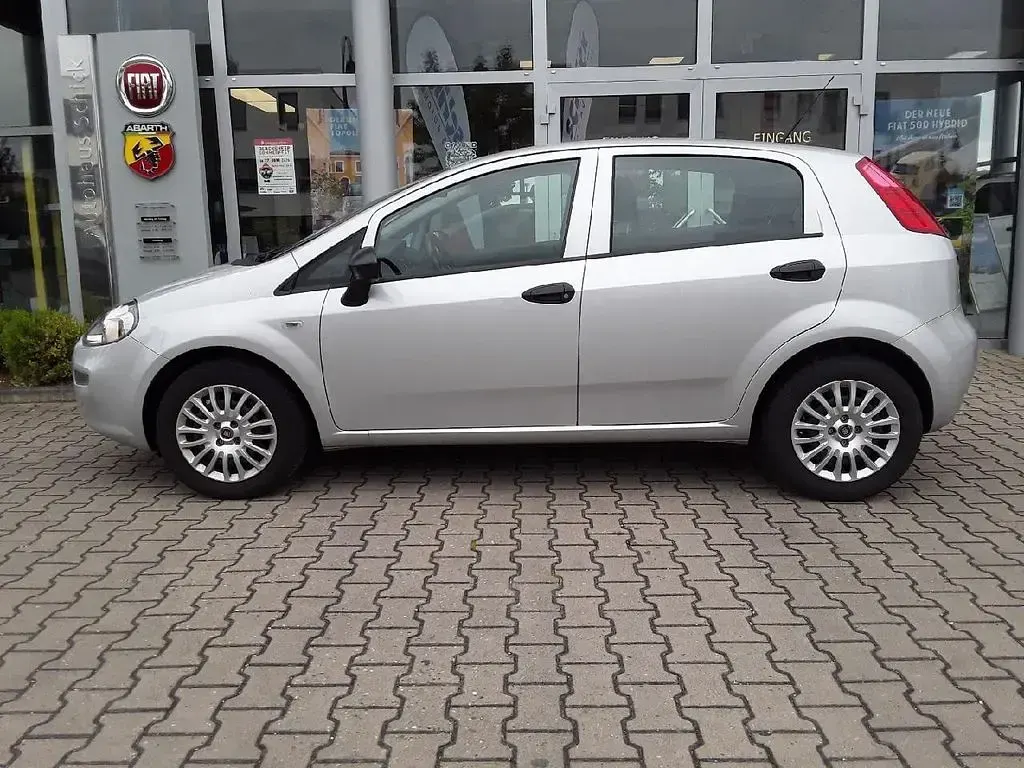 Gebraucht Fiat Punto 77 PS (56 kW) 2018 Silber Kleinwagen