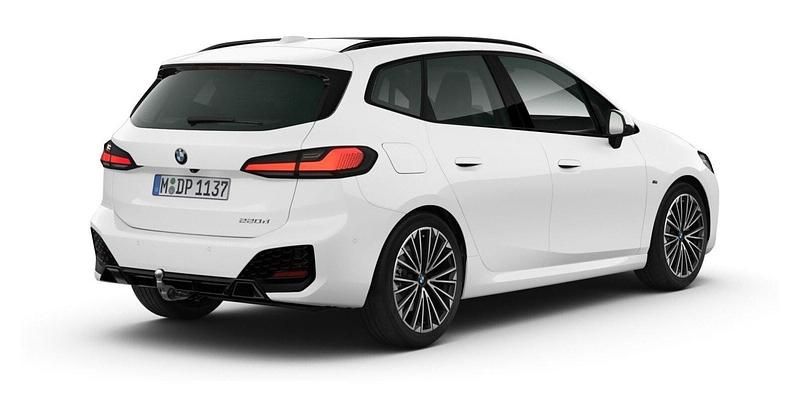 Gebraucht BMW 220 Active Tourer Comfort Edition 163 PS (119 kW) 2025 Weiß Van / Kleinbus