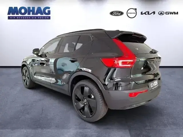 Gebraucht Volvo EX40 Plus 185 kW (252 PS) 2026 (717) onyx schwarz metallic SUV