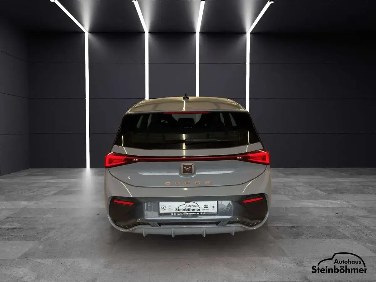 Gebraucht Cupra Born 150 kW (204 PS) 2022 Vaporgrau (grau) Kleinwagen