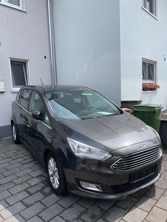 Grau Gebraucht 2018 Ford Grand C-Max Titanium Van / Kleinbus | 10.200 € (Fairer Preis) - Bild 1/4