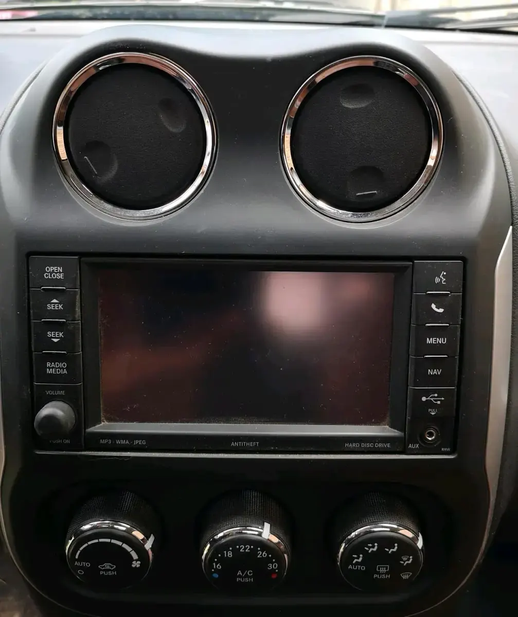 Gebraucht Jeep Compass 163 PS (119 kW) 2013 Grau SUV