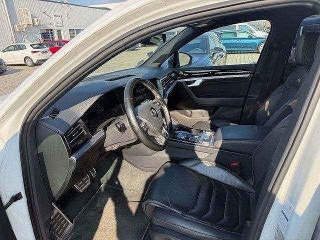 Gebraucht VW Touareg Basis 286 PS (210 kW) 2019 Weiß SUV