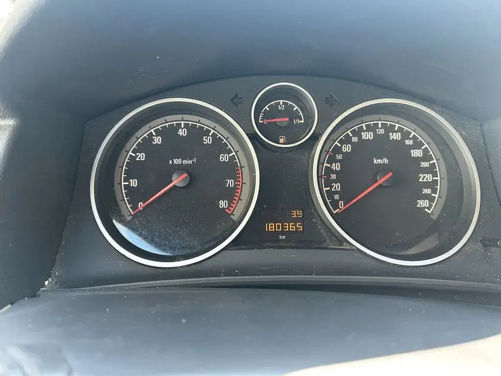 Gebraucht Opel Astra Edition 105 PS (77 kW) 2007 Schwarz Limousine