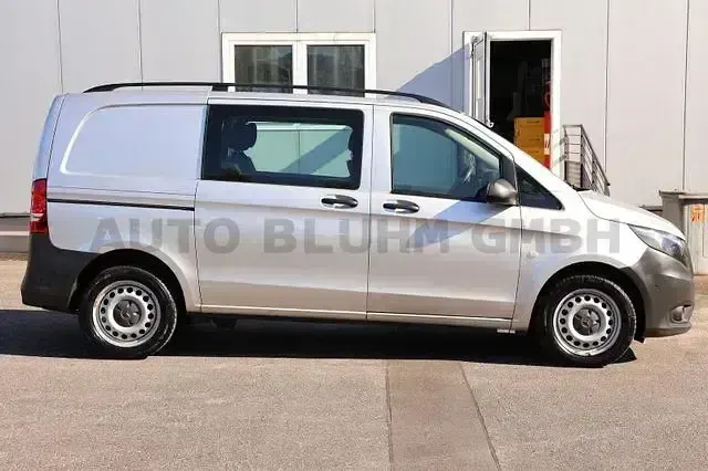 Gebraucht Mercedes Vito 136 PS (100 kW) 2021 Brillantsilber Van