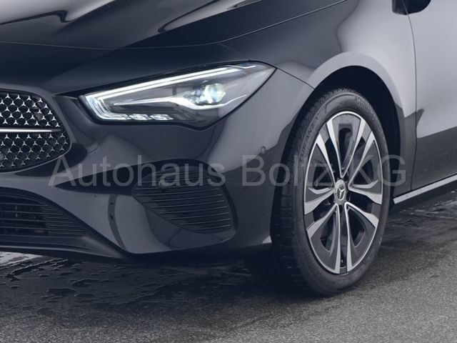 Gebraucht Mercedes CLA180 Night 136 PS (100 kW) 2023 Kosmosschwarz (metallic) Limousine