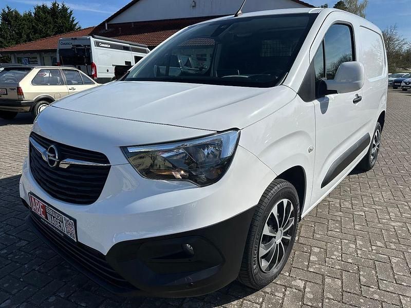 Weiß Gebraucht 2020 Opel Combo Edition Van / Kleinbus | 16.500 € (Fairer Preis) - Bild 1/4