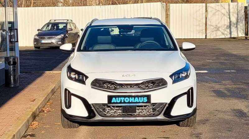 Gebraucht Kia XCeed Vision 160 PS (117 kW) 2023 (wd) cararraweiss SUV