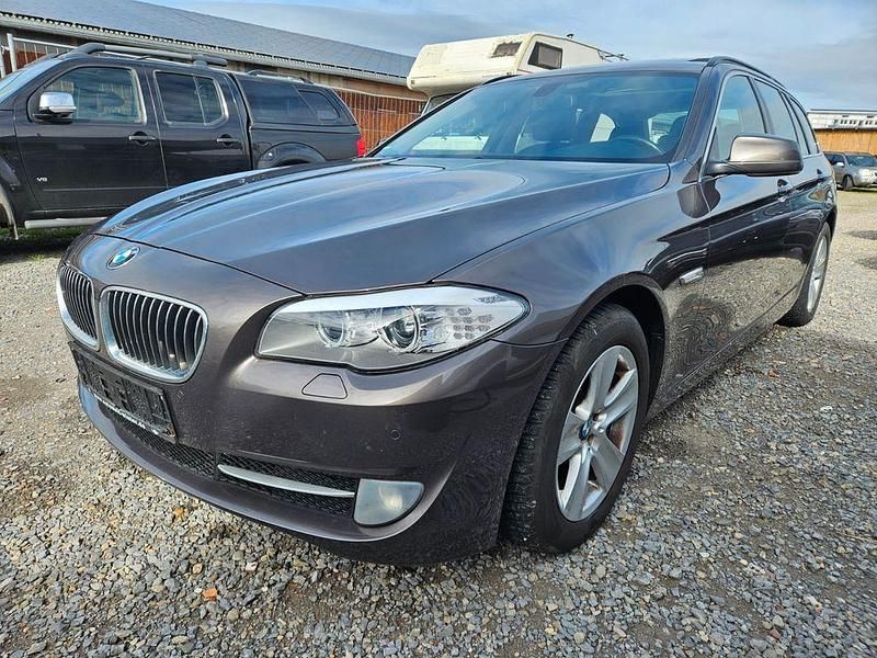 Gebraucht BMW 520 184 PS (135 kW) 2013 Braun Kombi