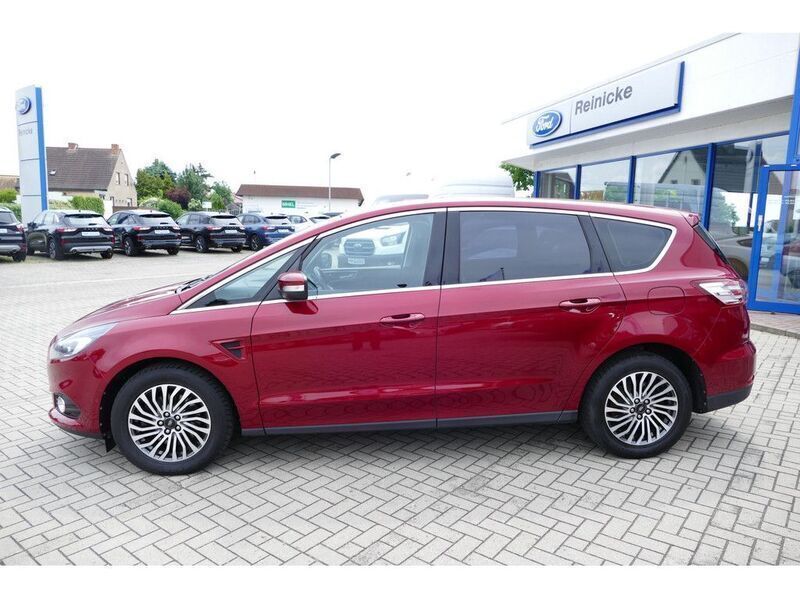 Gebraucht Ford S-MAX Titanium 190 PS (139 kW) 2019 Rot Van / Kleinbus