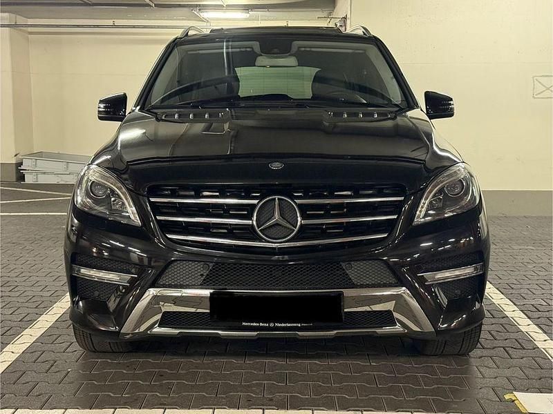 Gebraucht Mercedes ML350 AMG line 258 PS (189 kW) 2013 Schwarz SUV