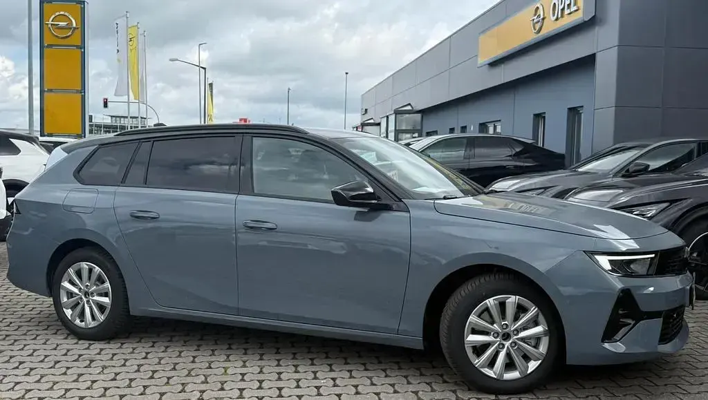 Nowe Opel Astra 145 KM (106 kW) 2026 Szary Kombi
