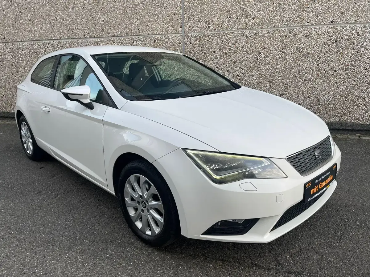 Usata Seat Leon Style 110 CV (80 kW) 2015 Bianco Coupé
