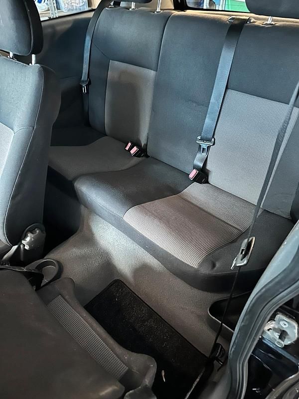 Usata Opel Corsa 80 CV (58 kW) 2004 Nero Utilitaria