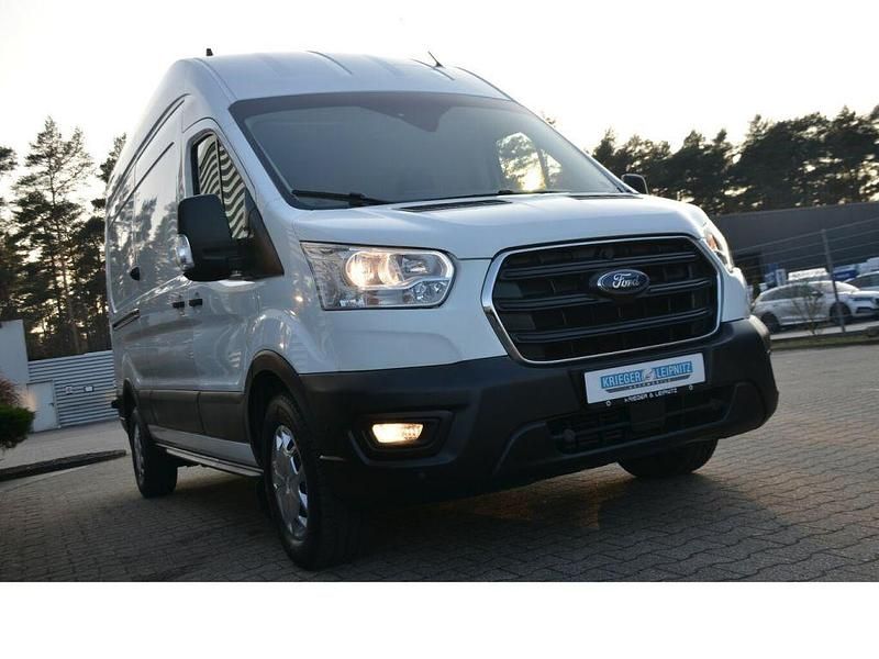 Gebraucht Ford Transit 131 PS (96 kW) 2022 Frostweiß Van