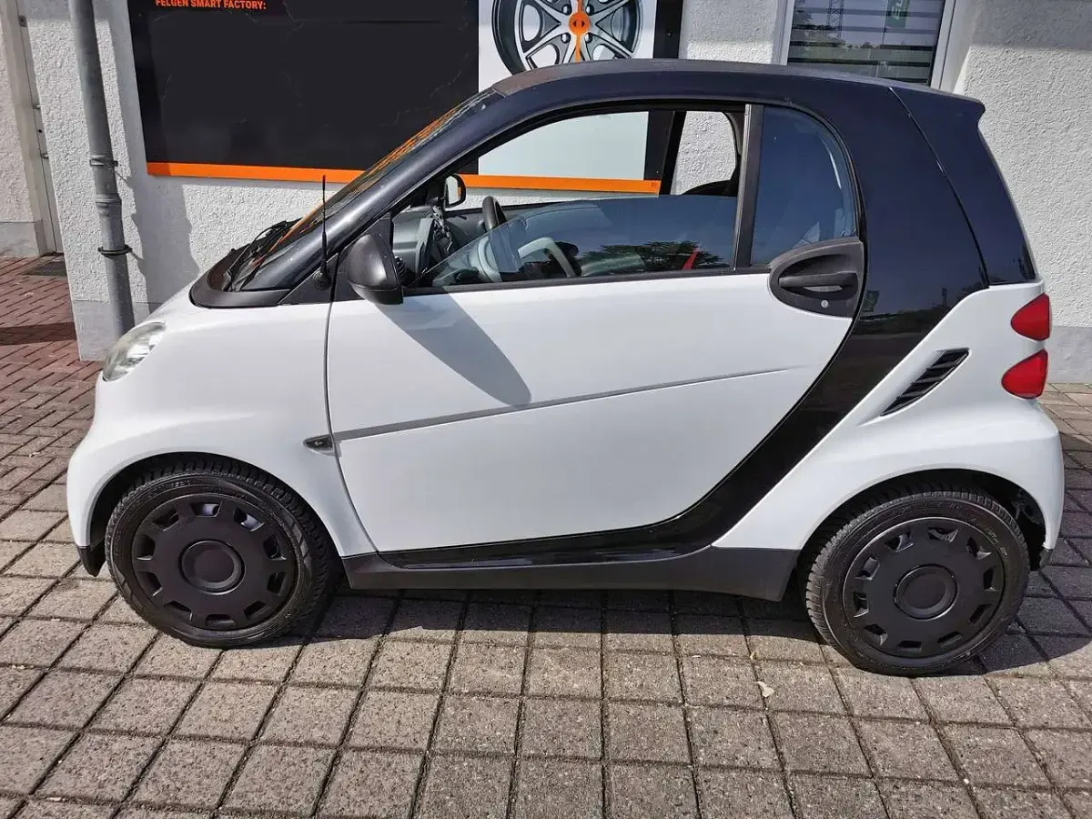 Gebraucht Smart ForTwo Coupé 61 PS (44 kW) 2009 Weiß Coupé