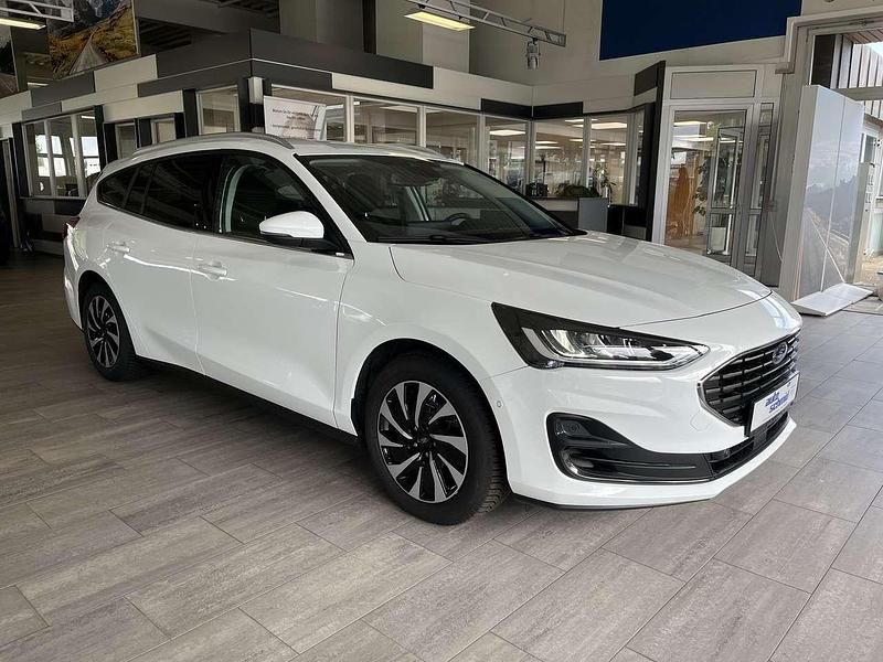 Gebraucht Ford Focus Titanium 155 PS (114 kW) 2024 Frostweiß Kombi