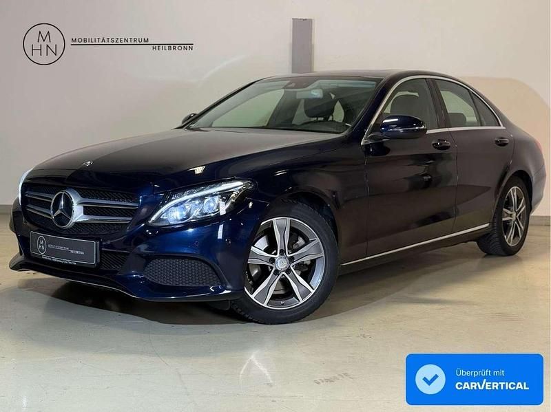 Blau Gebraucht 2017 Mercedes C200 Avantgarde Limousine | 22.380 € (Fairer Preis) - Bild 1/3