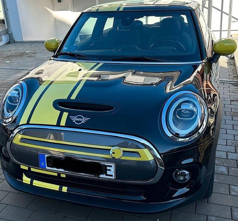 Gebraucht Mini Cooper SE 135 kW (184 PS) 2020 Schwarz Kleinwagen