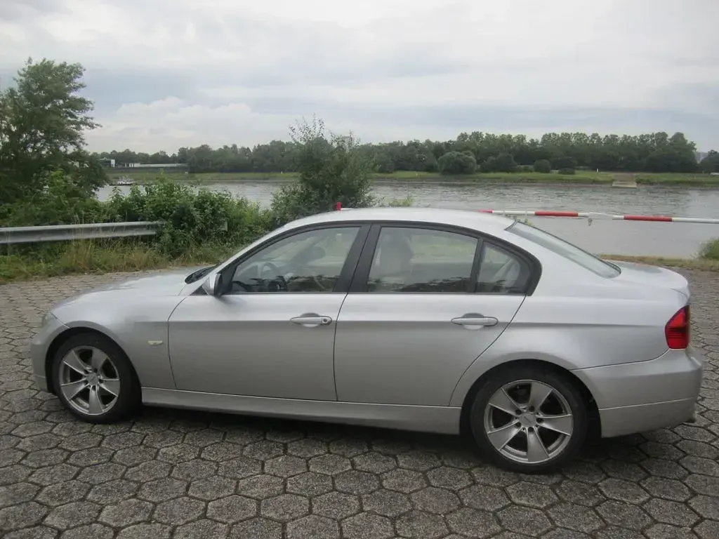 Gebraucht BMW 320 Performance 150 PS (110 kW) 2005 Silber Limousine