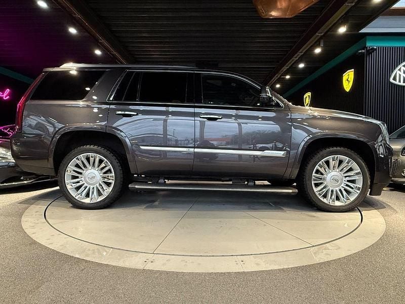 Gebraucht Cadillac Escalade 426 PS (313 kW) 2018 Grau SUV