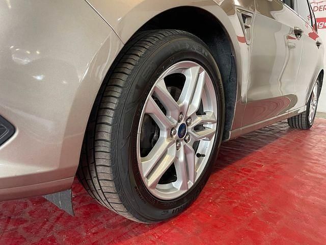 Gebraucht Ford S-MAX Titanium 241 PS (177 kW) 2019 Diffused silver Van / Kleinbus