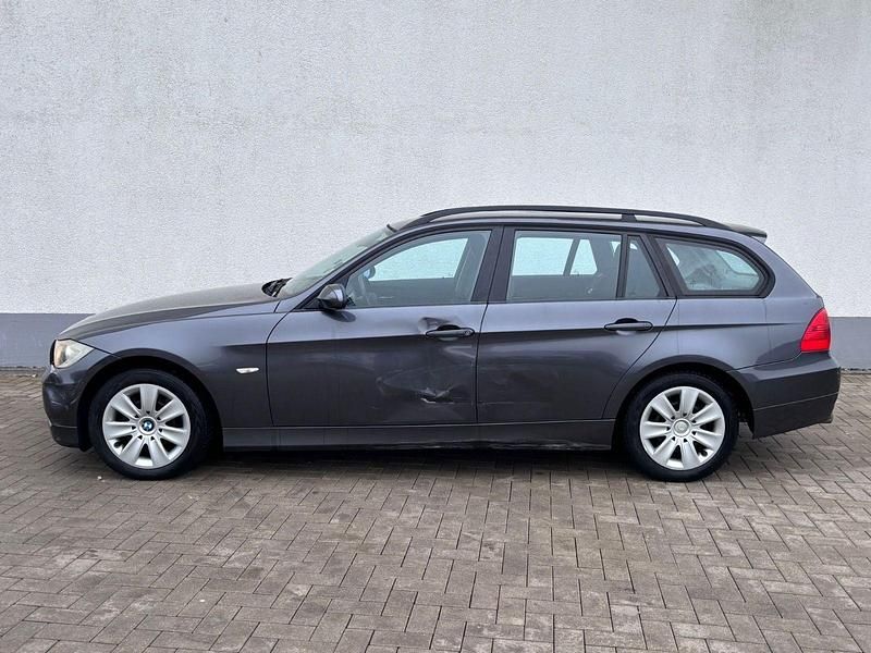 Gebraucht BMW 318 Advantage 143 PS (105 kW) 2008 Schwarz Kombi