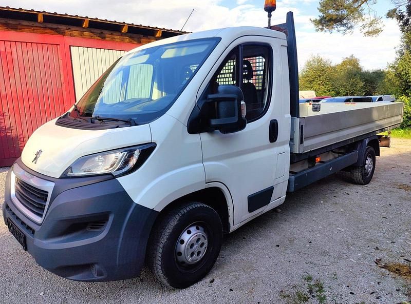 Weiß Gebraucht 2017 Peugeot Boxer Van | 10.800 € (Fairer Preis) - Bild 1/4