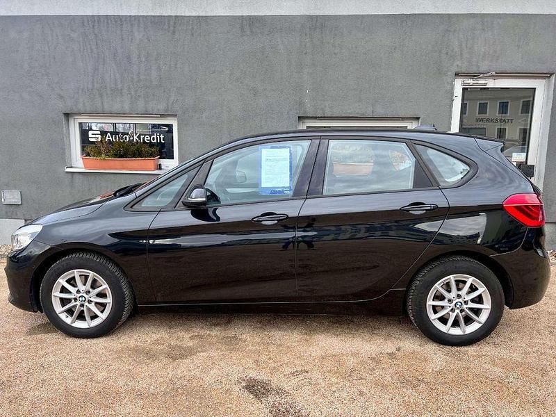 Gebraucht BMW 218 Basis 136 PS (100 kW) 2016 Schwarz Van / Kleinbus
