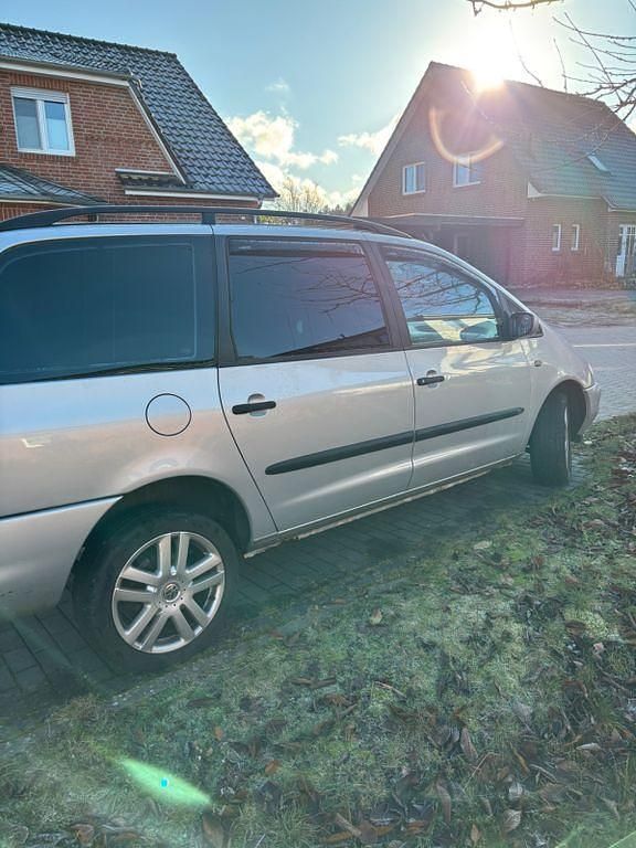 Gebraucht Ford Galaxy Trend 145 PS (106 kW) 1999 Silber Van / Kleinbus