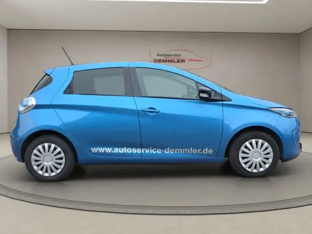 Gebraucht Renault Zoe 42 kW (58 PS) 2018 Lightningblau (metallic) Kleinwagen