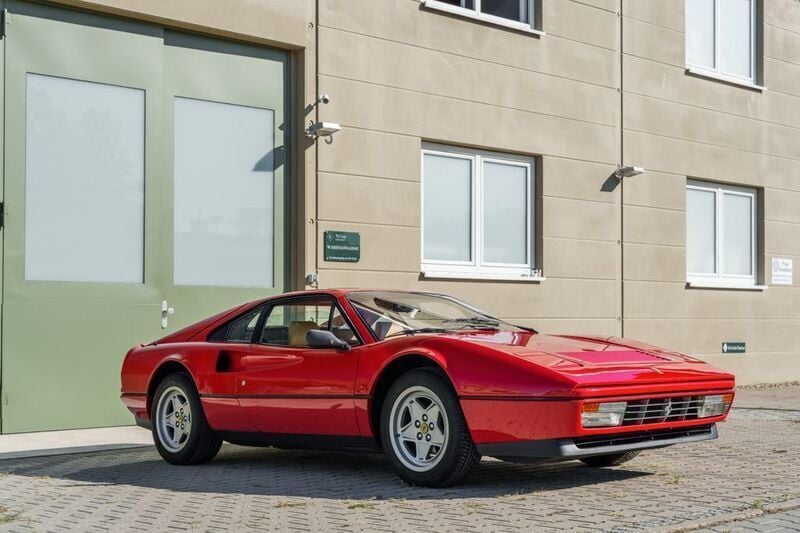 Rot Gebraucht 1985 Ferrari 328 Coupé | 130.000 € - Bild 1/4