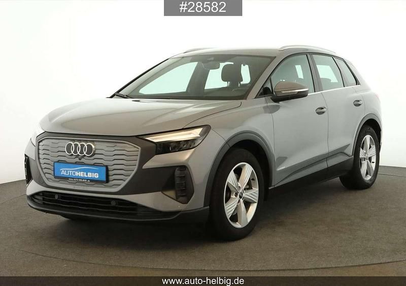 Grau Gebraucht 2021 Audi Q4 e-tron Comfort SUV | 22.990 € (Guter Preis) - Bild 1/4