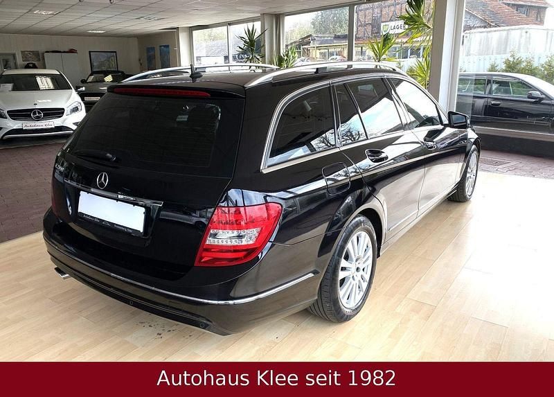Gebraucht Mercedes C200 Elegance 184 PS (135 kW) 2013 Schwarz Kombi