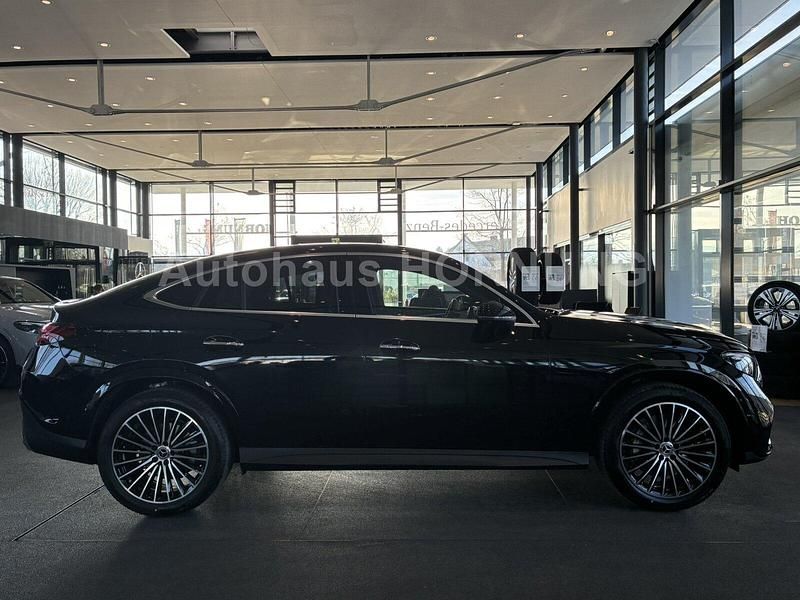 Gebraucht Mercedes GLC220 AMG 197 PS (144 kW) 2026 Obsidianschwarz  metalliclack Coupé