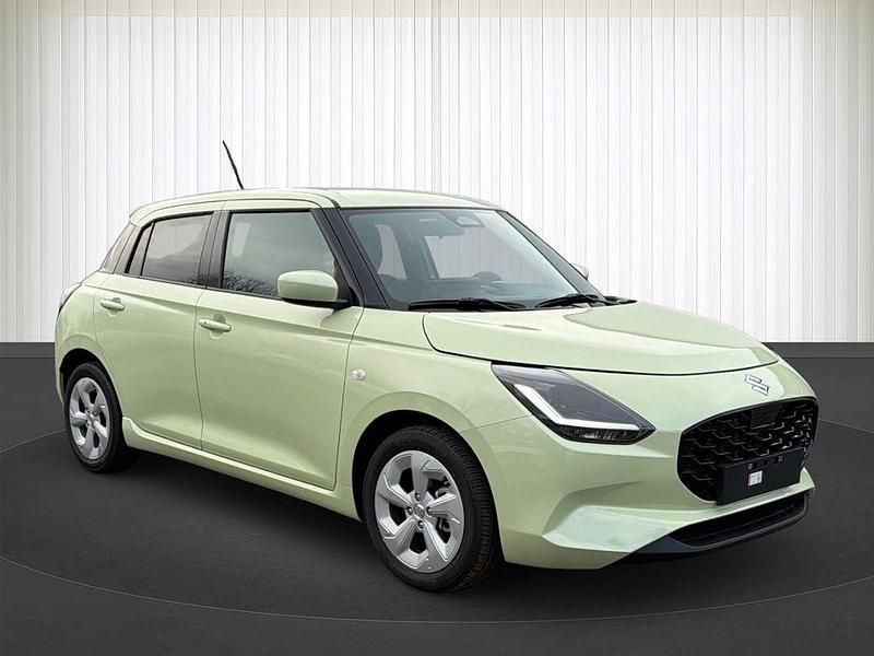 Neu Suzuki Swift Comfort 83 PS (61 kW) 2025 Gelb Kleinwagen