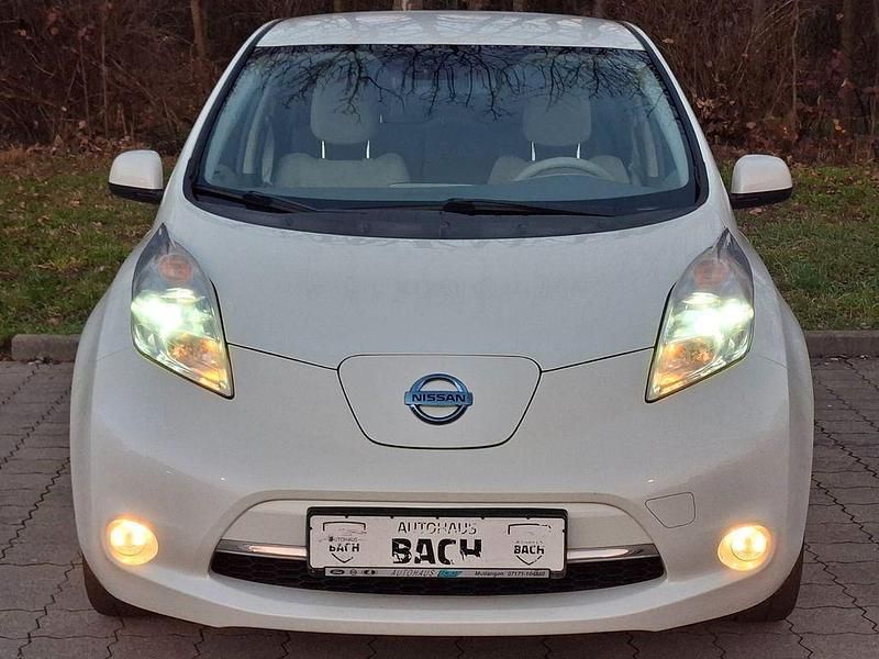 Gebraucht Nissan Leaf Basis 80 kW (109 PS) 2012 Weiß Kleinwagen