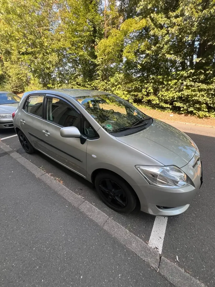 Gebraucht Toyota Auris 98 PS (72 kW) 2007 Grau Kleinwagen