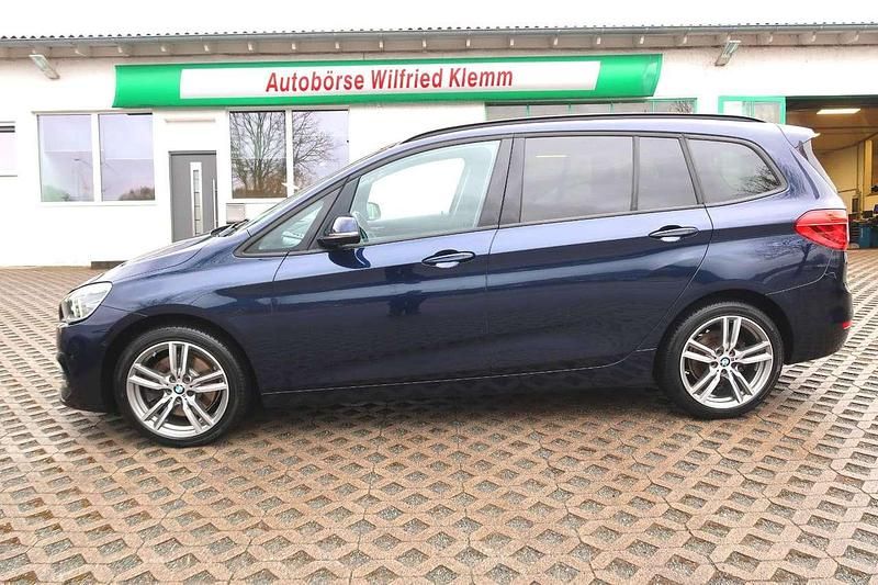 Gebraucht BMW 218 150 PS (110 kW) 2019 Imperialpearleffect Van / Kleinbus