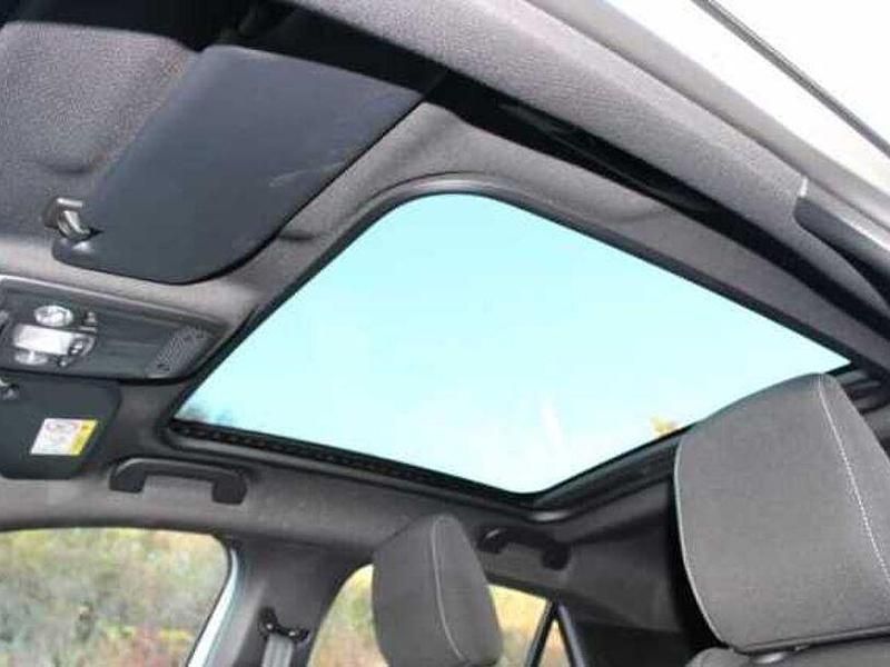 Gebraucht Opel Corsa Elegance 101 PS (74 kW) 2024 Kristallsilbermetallic (metallic) Limousine