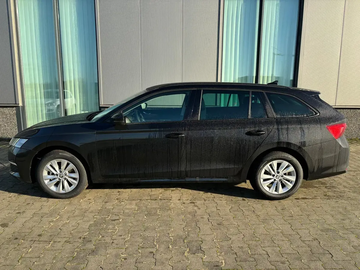 Neu Skoda Octavia Selection 116 PS (85 kW) 2025 Wählbar Kombi