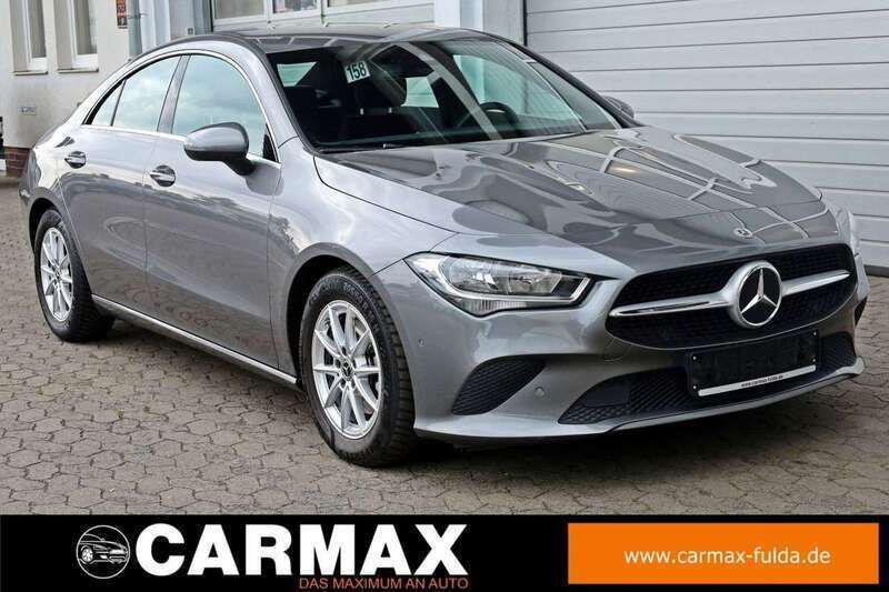 Mountaingrau met. Gebraucht 2022 Mercedes CLA200 Coupé | 29.500 € (Guter Preis) - Bild 1/4