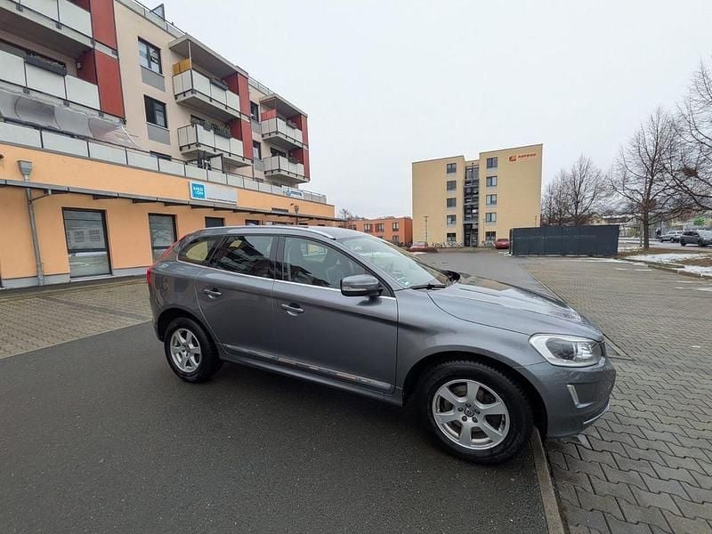 Gebraucht Volvo XC60 190 PS (139 kW) 2017 Grau SUV